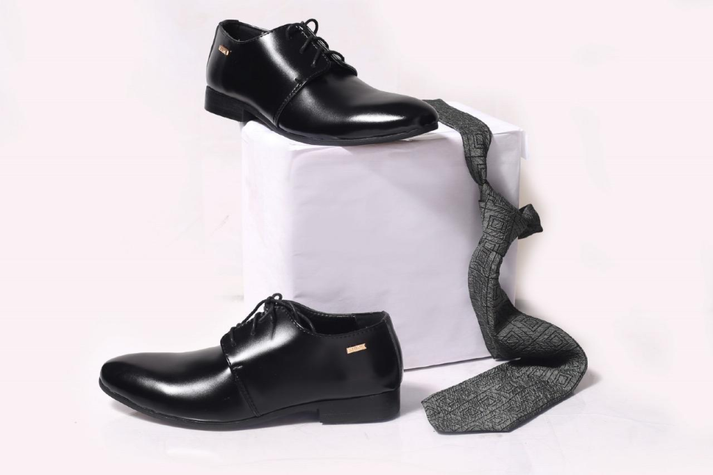 נעלי מרטי עודפים נעלי מרטי עודפים