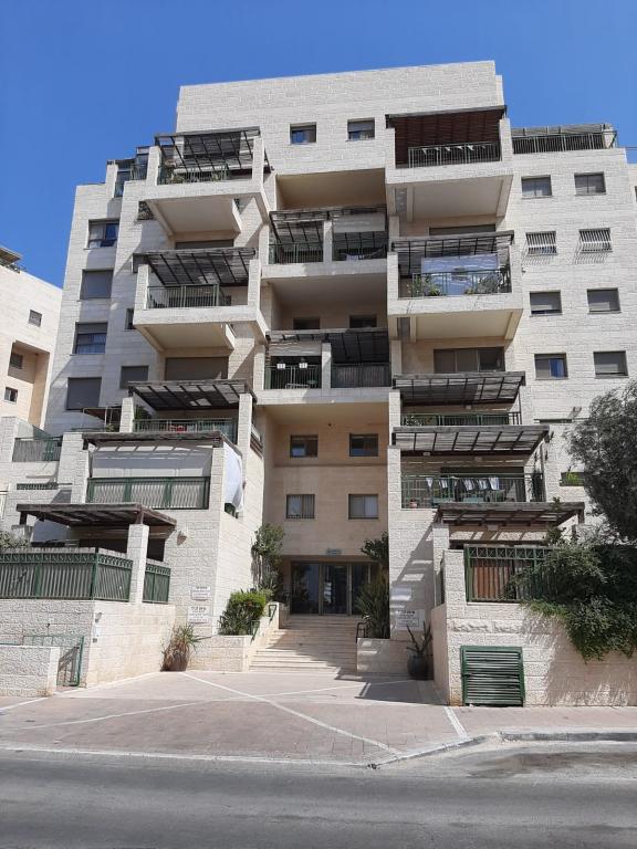 גילי השקעות ונדל"ן גילי השקעות ונדל"ן