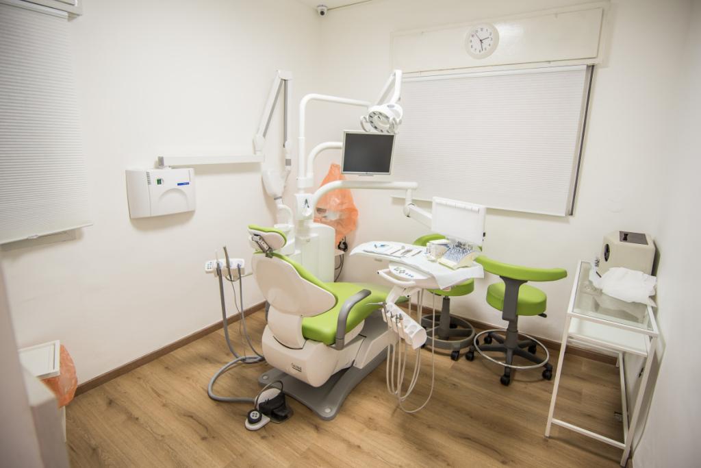 אריה חרירי אריה חרירי