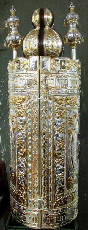 שוהם יודאיקה ייצור תיקים לספר תורה שוהם יודאיקה ייצור תיקים לספר תורה