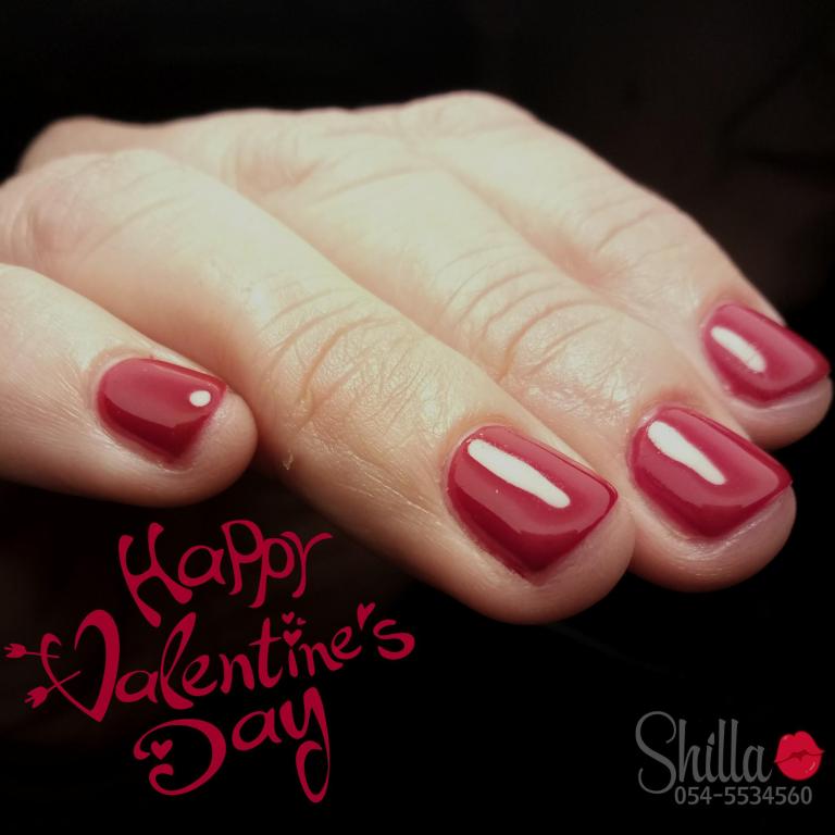 שילה עיצוב ציפורניים עד אלייך שילה עיצוב ציפורניים עד אלייך