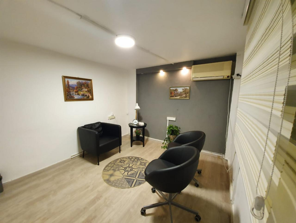 החוט המגשר החוט המגשר