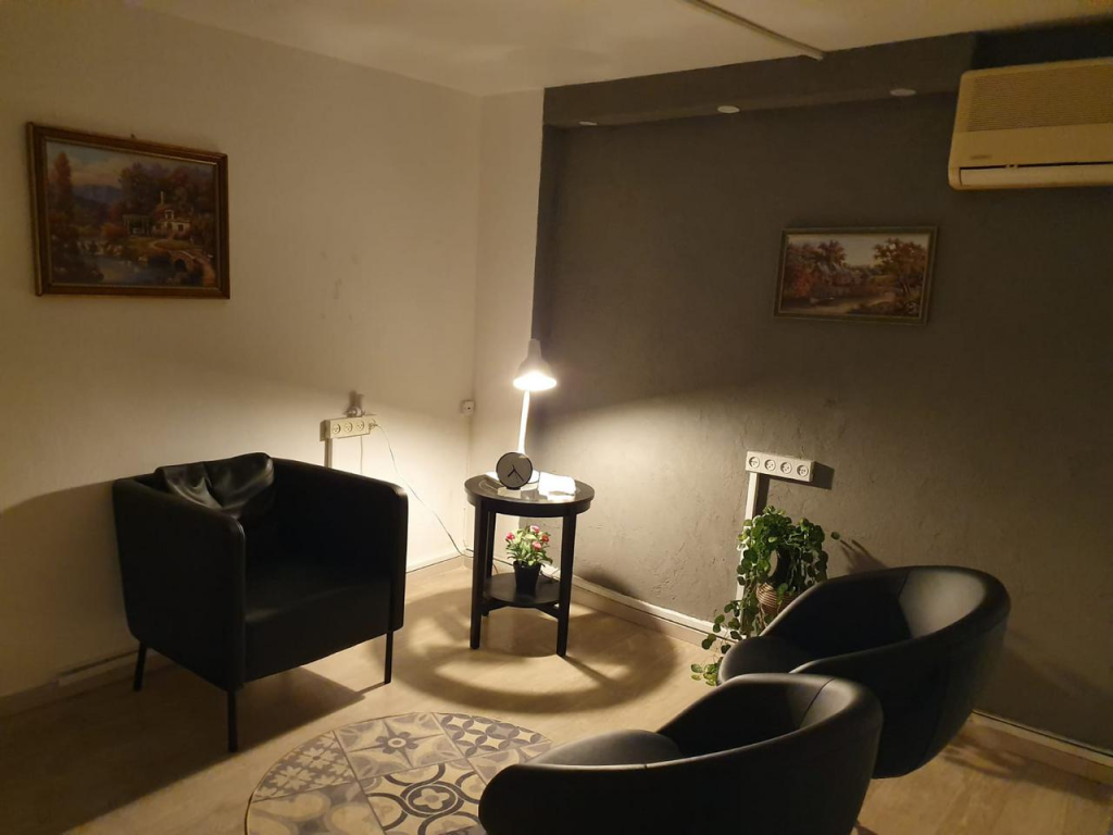 החוט המגשר החוט המגשר