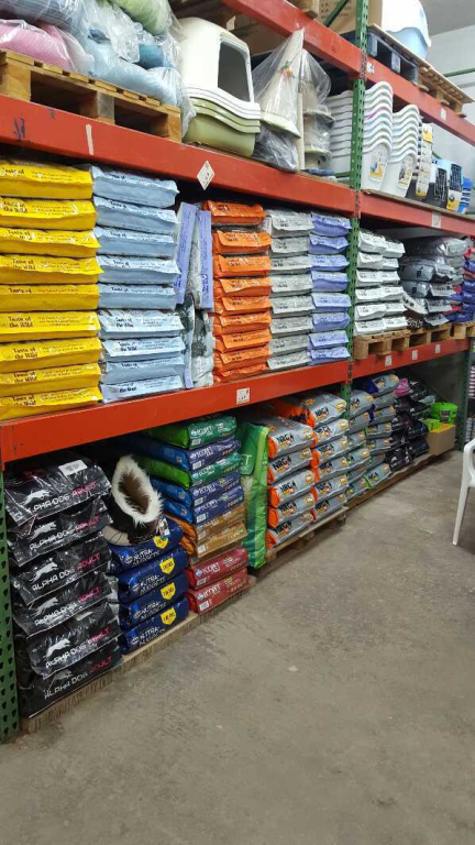 פץ מזון וציוד לבעלי חיים פץ מזון וציוד לבעלי חיים