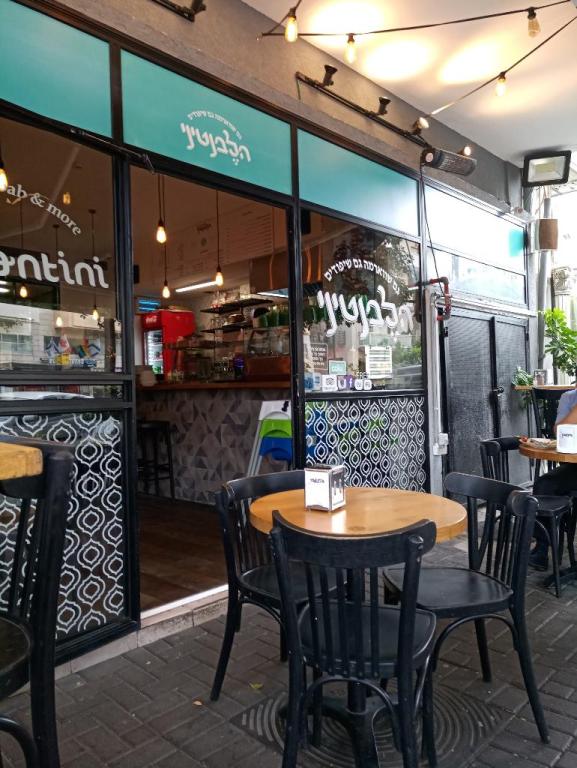 הלבנטיני הלבנטיני