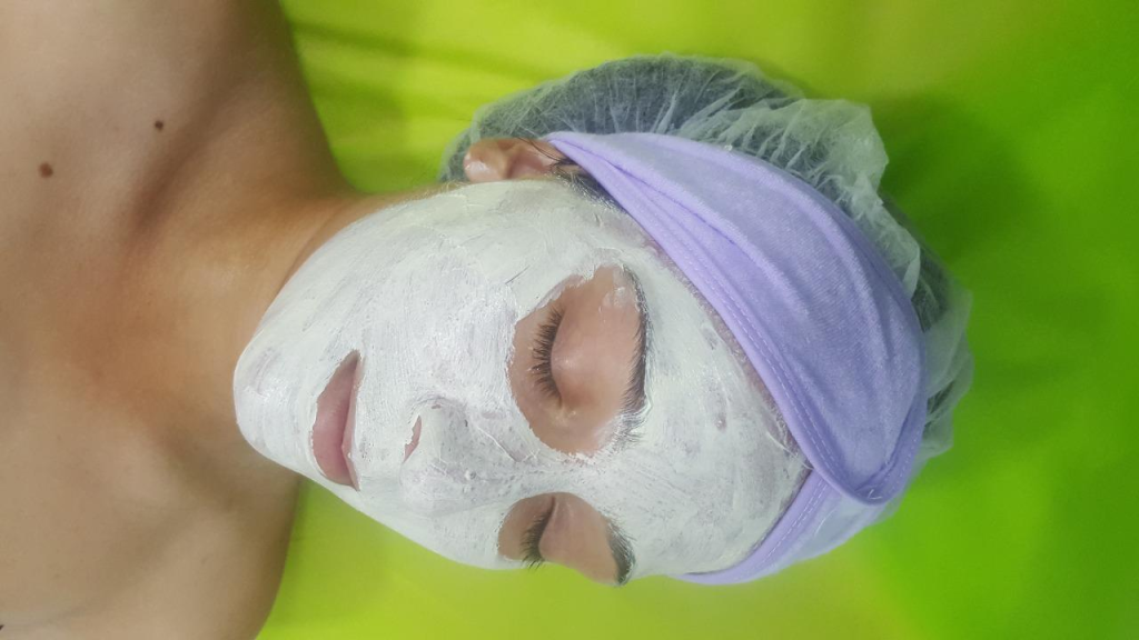 שני הבר קוסמטיקה שני הבר קוסמטיקה