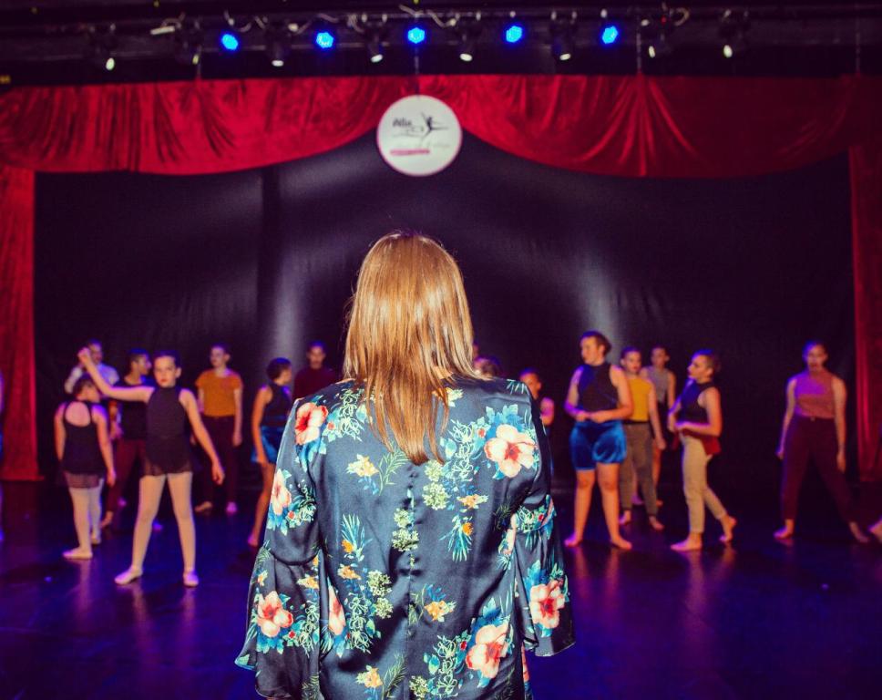 אלה במה אלה במה