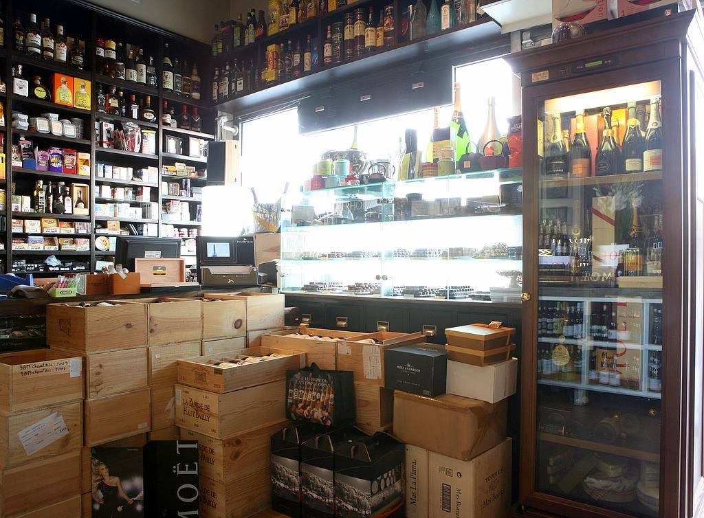 א.מ תעשיות עץ ודלתות א.מ תעשיות עץ ודלתות