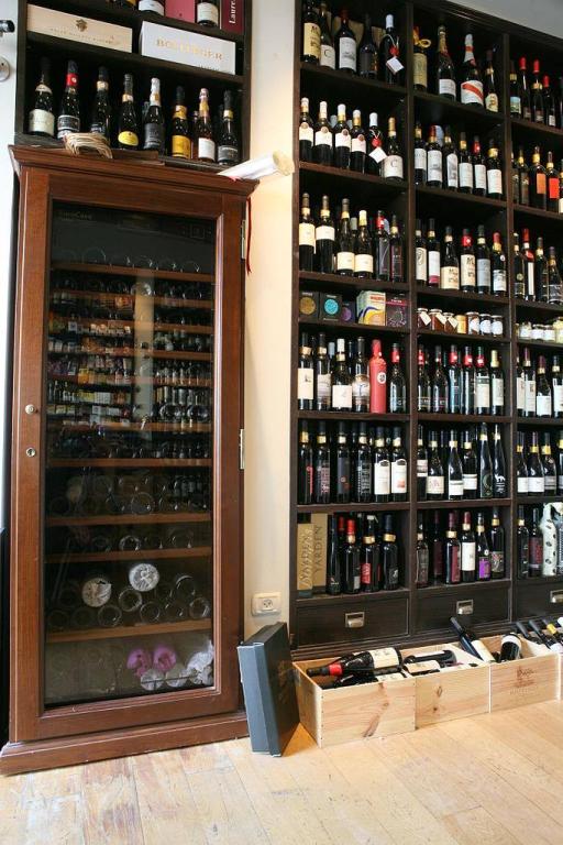 א.מ תעשיות עץ ודלתות א.מ תעשיות עץ ודלתות