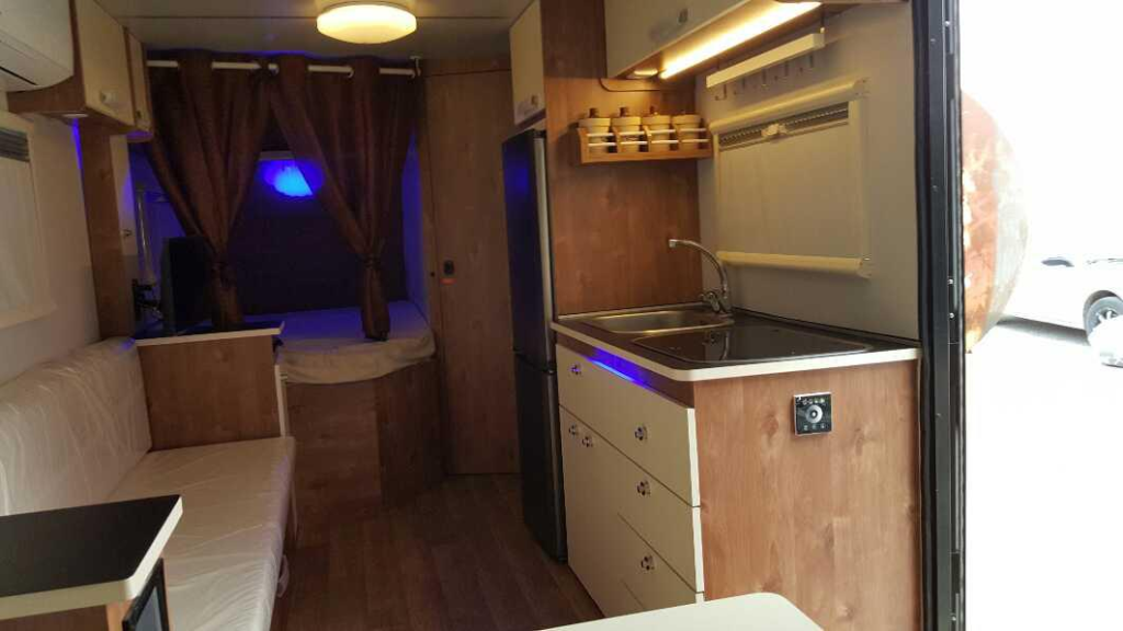 קריספין קרוואנס קריספין קרוואנס