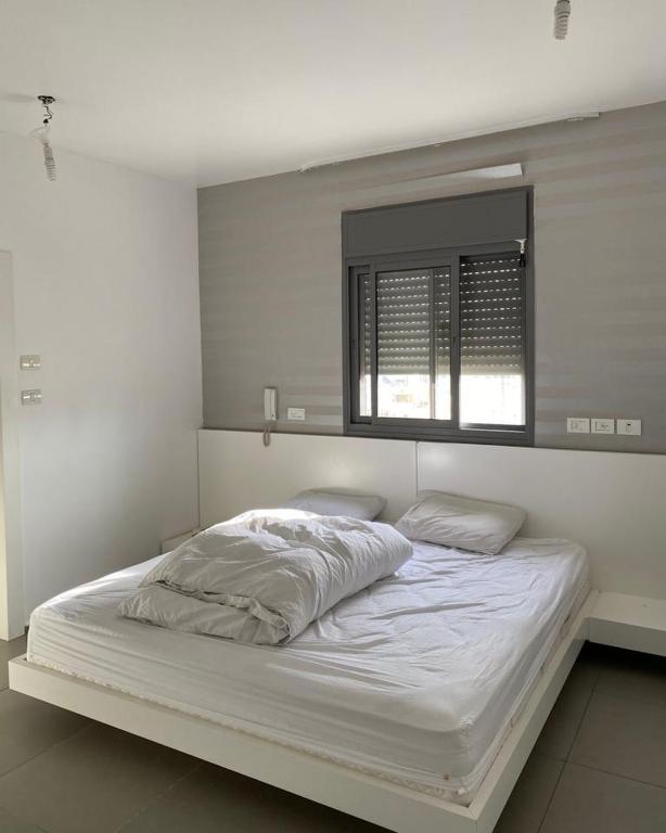 Maya laloum Maya laloum