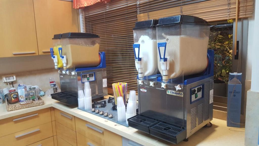 פופקורן השכרת מכונות מזון פופקורן השכרת מכונות מזון