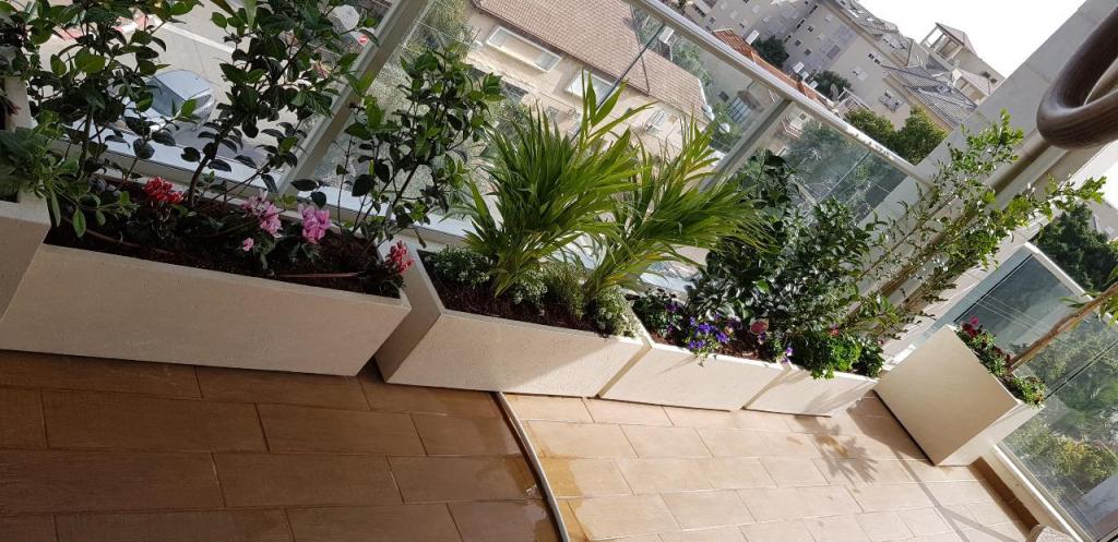 א. ח. גינון ואחזקה א. ח. גינון ואחזקה