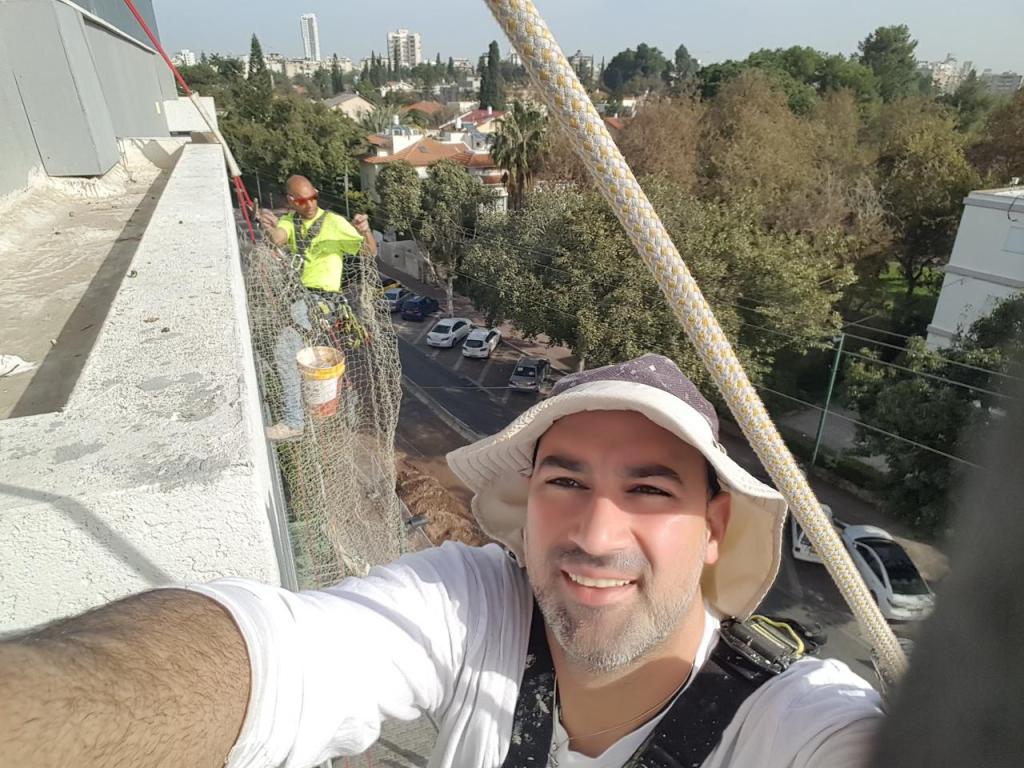 במרומיו עבודות בגובה במרומיו עבודות בגובה