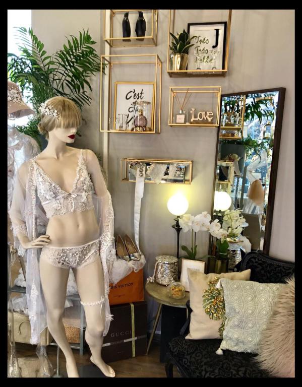 JONATHAN TURGEMAN white JONATHAN TURGEMAN white