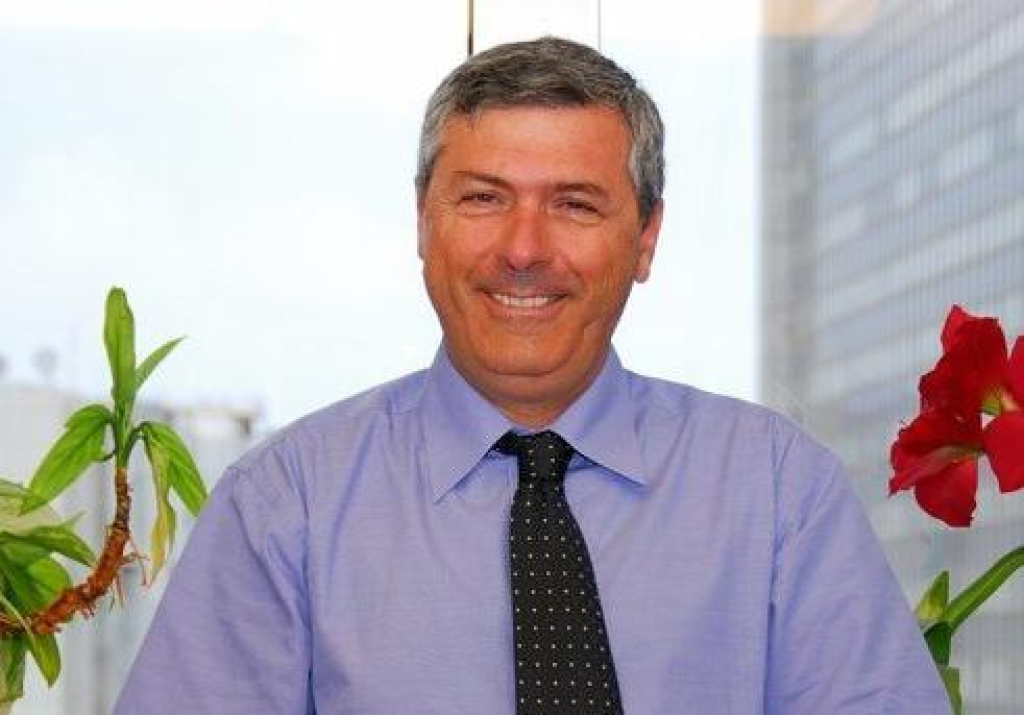 אייל שלזינגר אייל שלזינגר