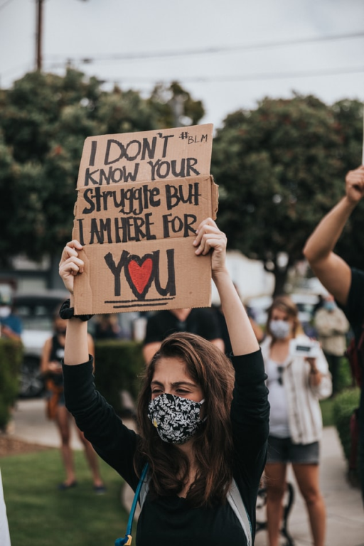 כתיבה יוצרת מיכאלה למדן כתיבה יוצרת מיכאלה למדן