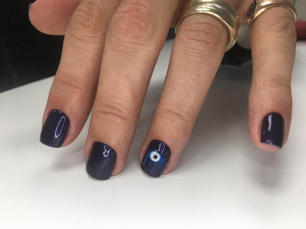 Lady lashes Lady lashes