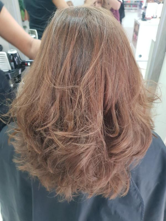 ענת עיצוב שיער ענת עיצוב שיער