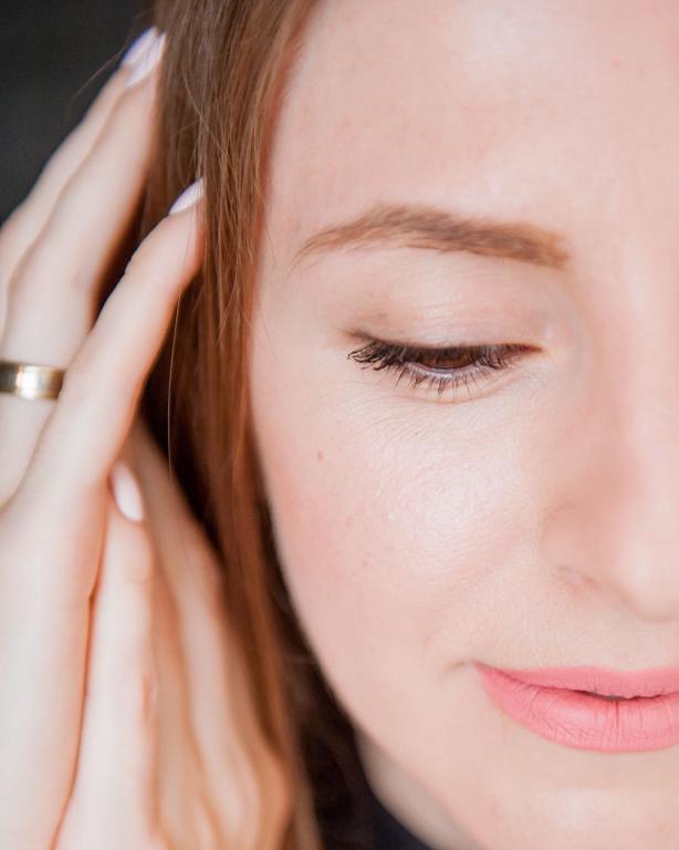 אלונה נובה אלונה נובה