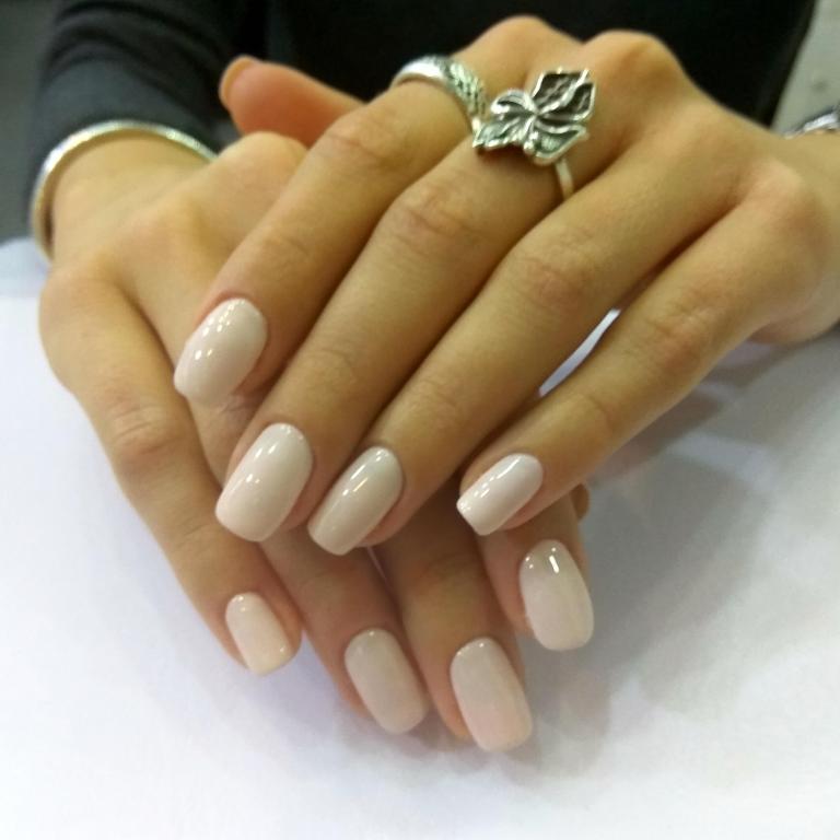 טליה שמש טיפוח כפות הידיים והרגליים טליה שמש טיפוח כפות הידיים והרגליים