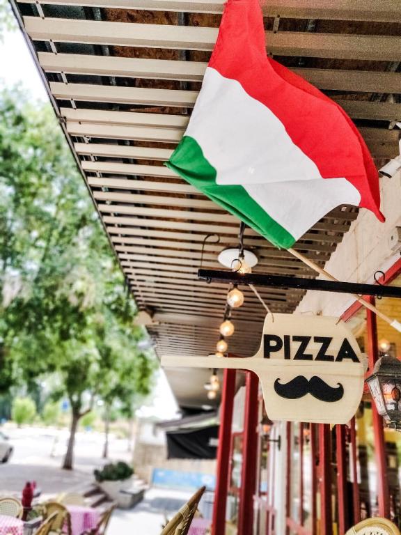 פיצריה אותנטיקה פיצריה אותנטיקה