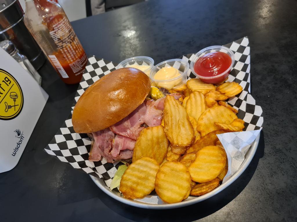 פורט 19 פורט 19