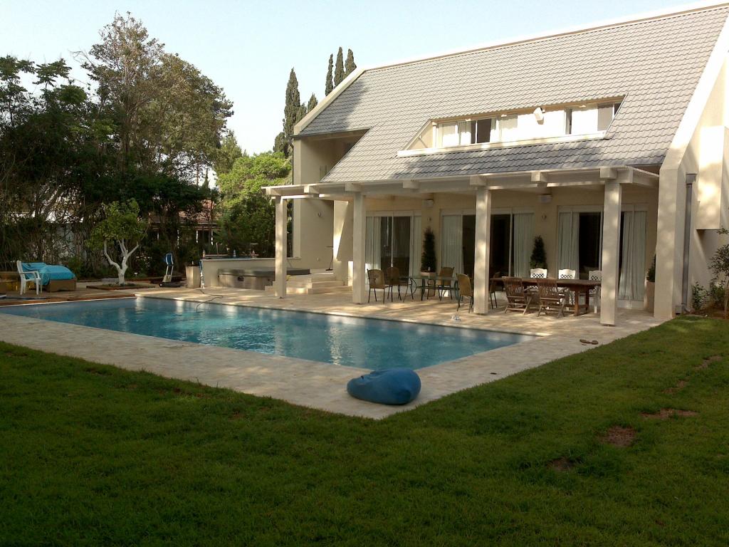 רונן בריכות שחיה רונן בריכות שחיה