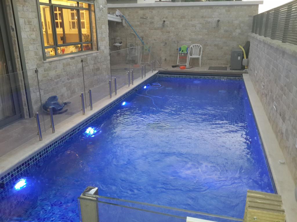 רונן בריכות שחיה רונן בריכות שחיה