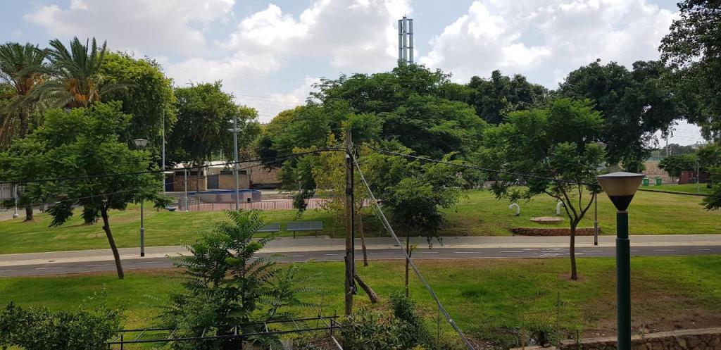 הום אקספרס נדל"ן והשקעות הום אקספרס נדל"ן והשקעות