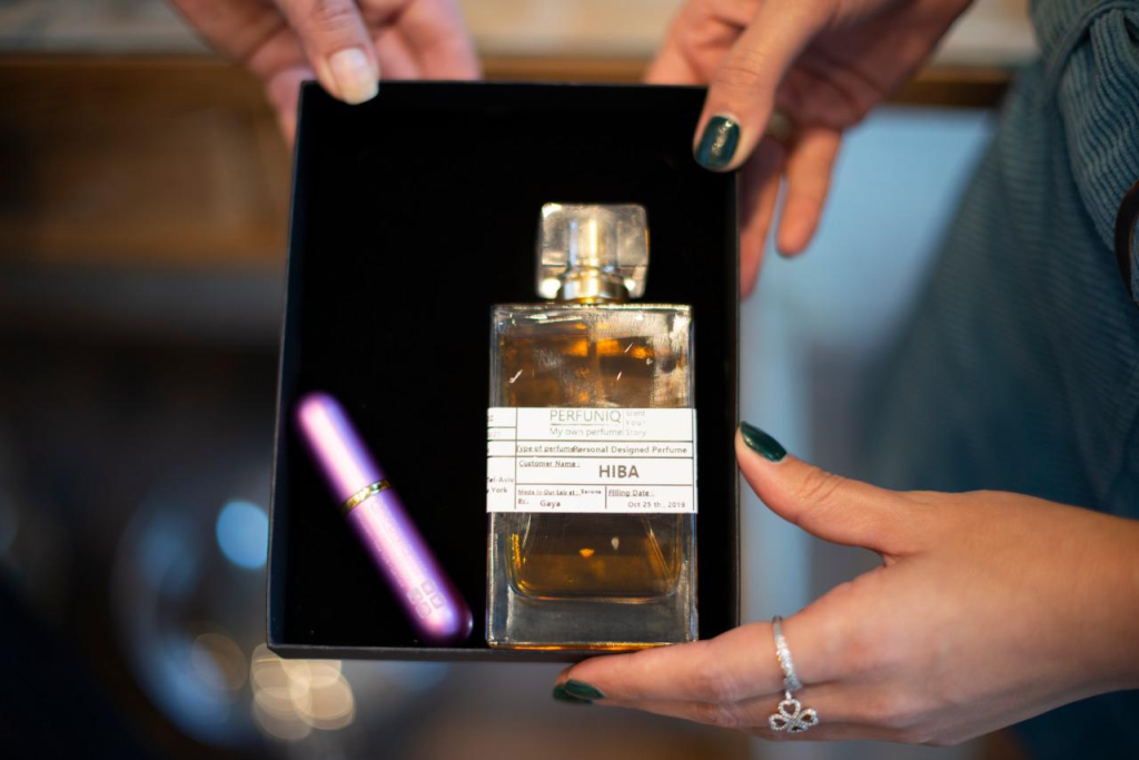 PERFUNIQ my own perfume PERFUNIQ my own perfume