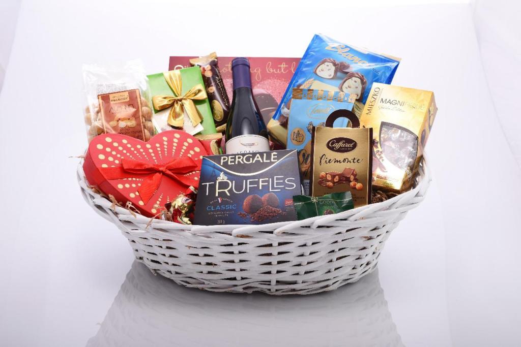 אומנות מתוקה סלסלות שי אומנות מתוקה סלסלות שי