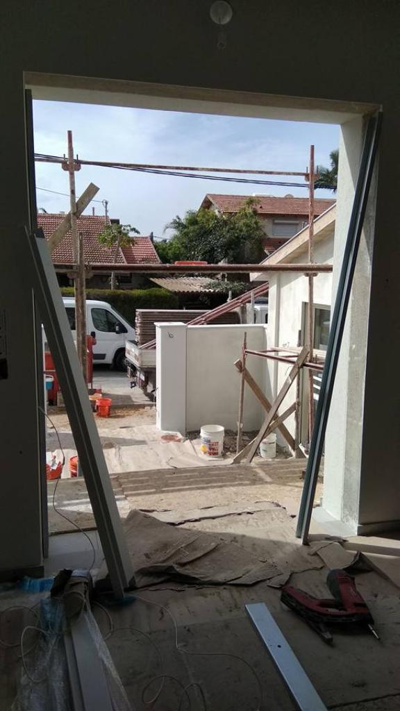 אבינועם דלתות רב בריח אבינועם דלתות רב בריח