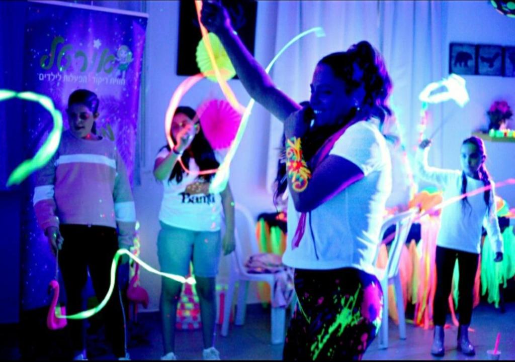 אורטל חווית ריקוד אורטל חווית ריקוד