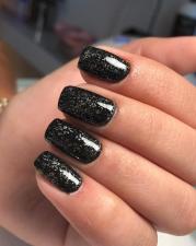 Ravit rada nails