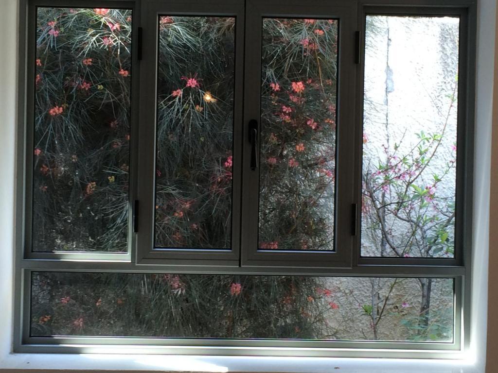 תריסי יוסי תריסי יוסי