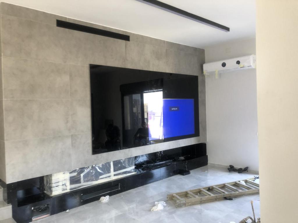 Benish Glass Benish Glass