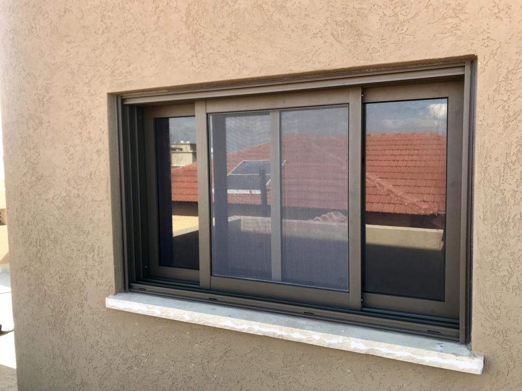 אלום יורי אלום יורי