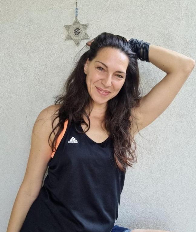 ריקודי עם לנשים ריקודי עם לנשים