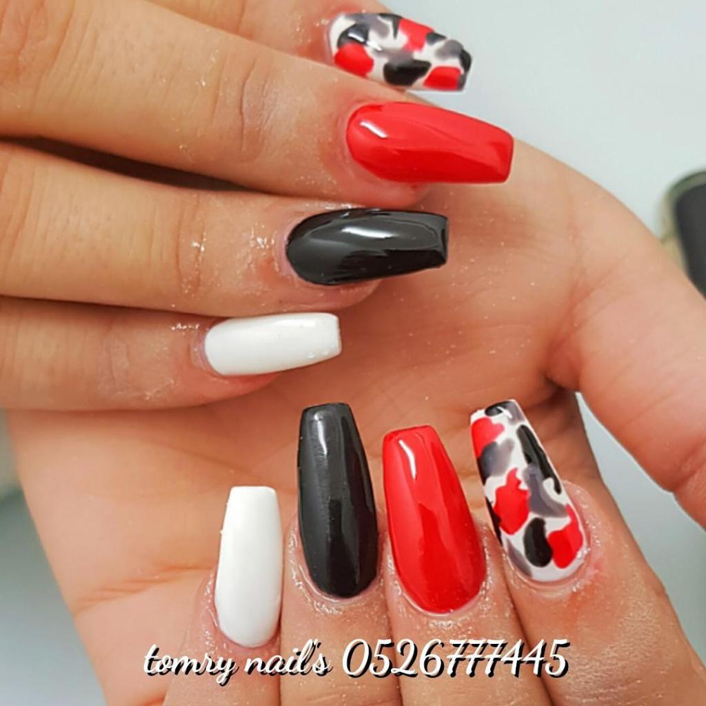 ציפורניים וטיפוח תומרי אלמוג ציפורניים וטיפוח תומרי אלמוג