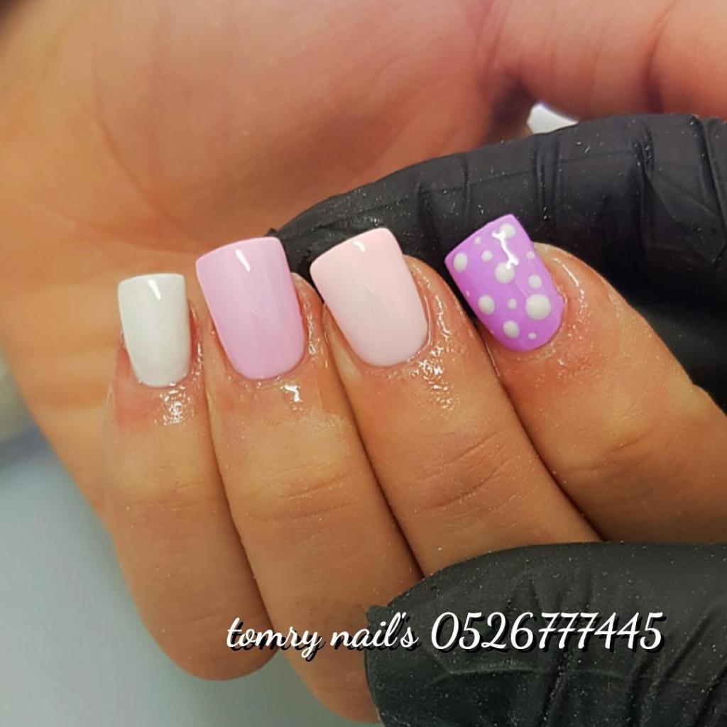 ציפורניים וטיפוח תומרי אלמוג ציפורניים וטיפוח תומרי אלמוג