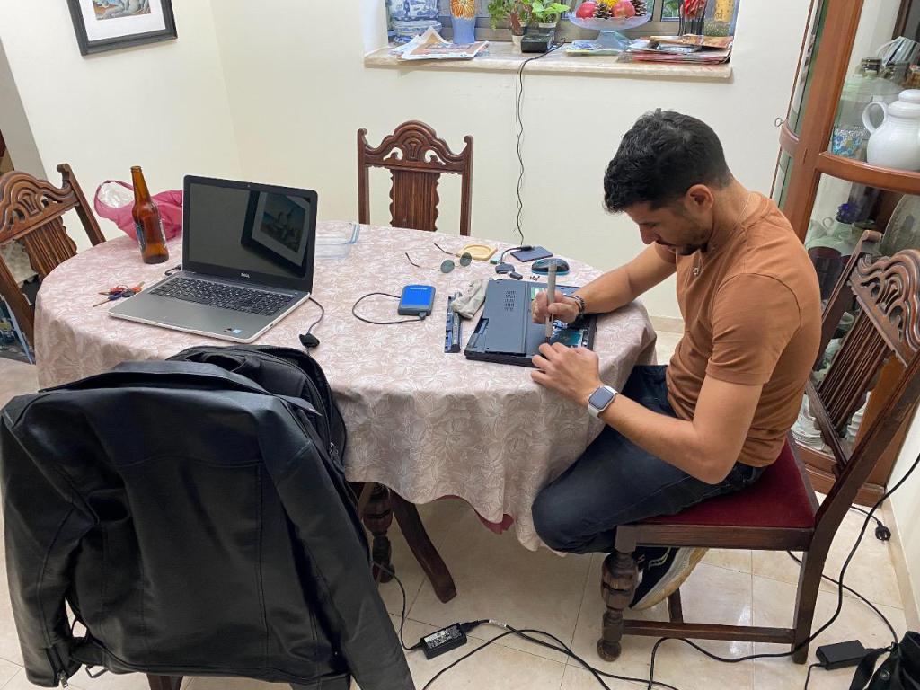 המעבדה הניידת המעבדה הניידת