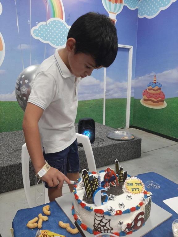 צלם מגנטים צלם מגנטים