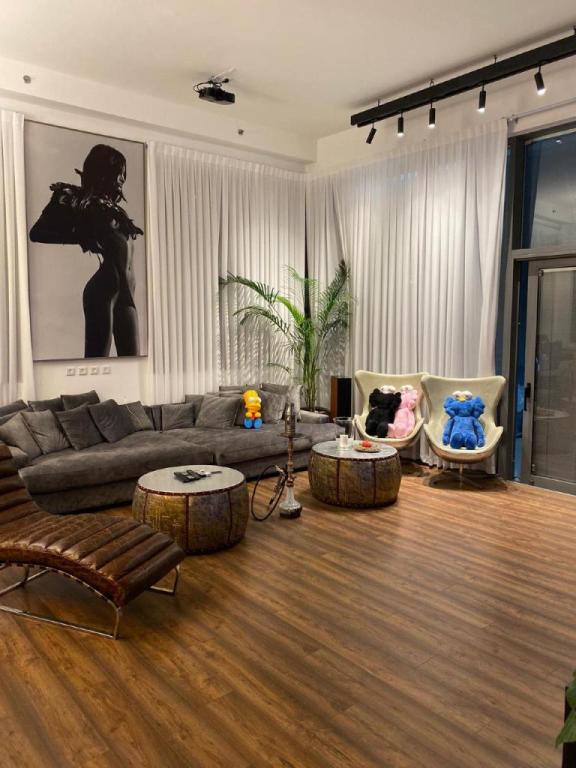 eTALER יועץ השקעות נדלן eTALER יועץ השקעות נדלן