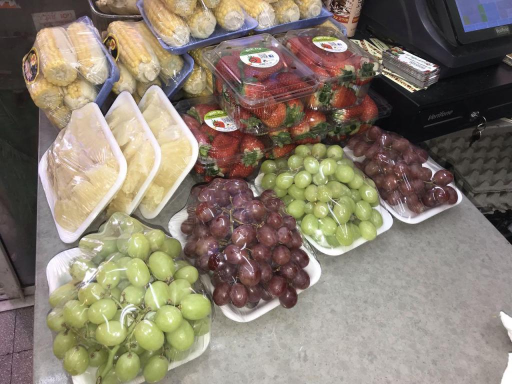 תפוחים ותמרים תפוחים ותמרים