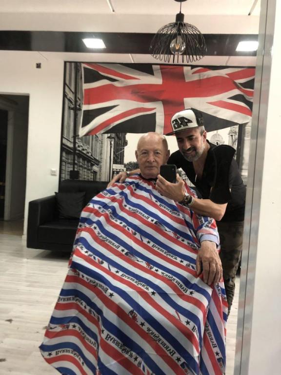 מספרת גיא זוביב מספרת גיא זוביב