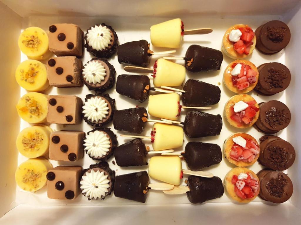 אסתריאה בית של עוגות אסתריאה בית של עוגות