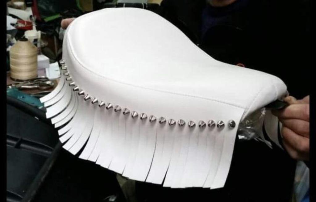 מרפדיית אוכפים לוהטים מרפדיית אוכפים לוהטים