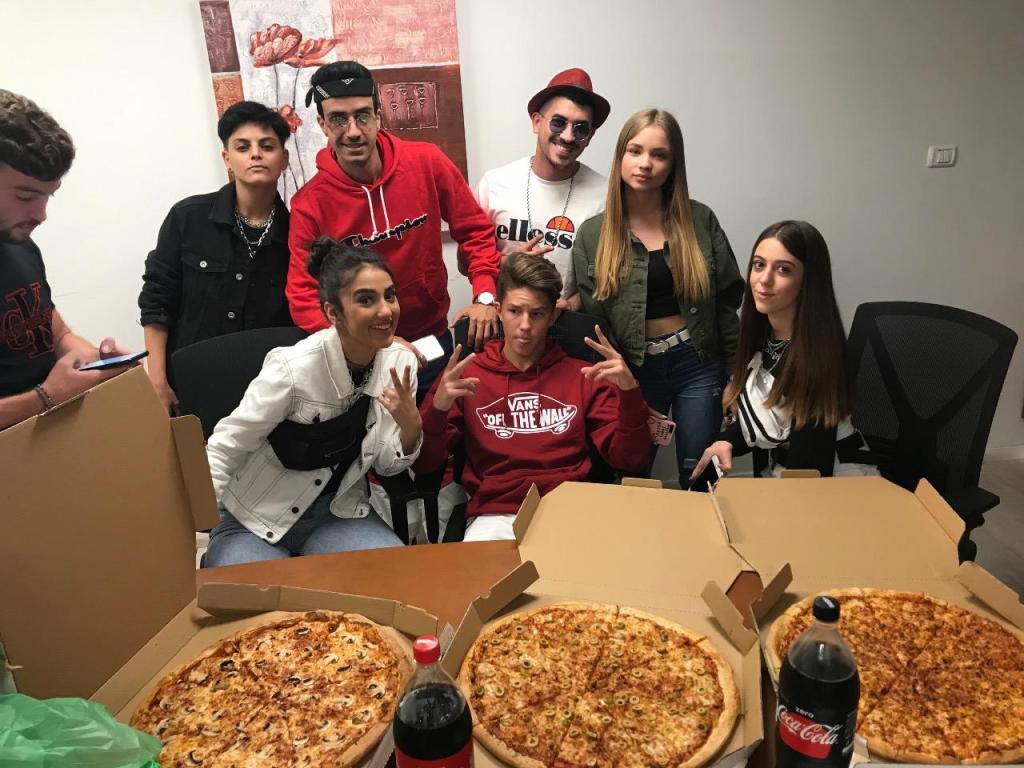 פאפא די פיצה פאפא די פיצה