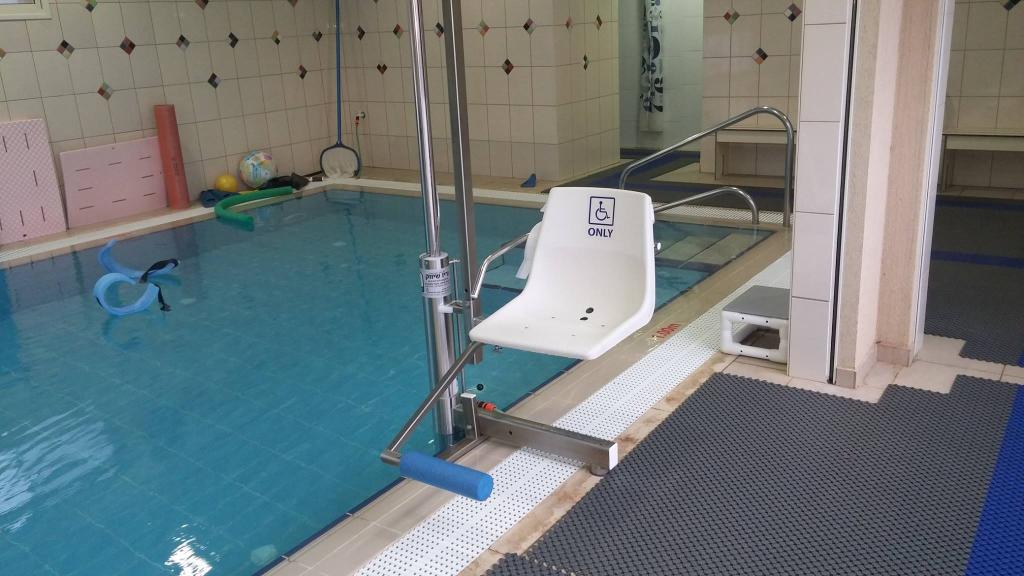 צל הפקאן בריכה טיפולית צל הפקאן בריכה טיפולית